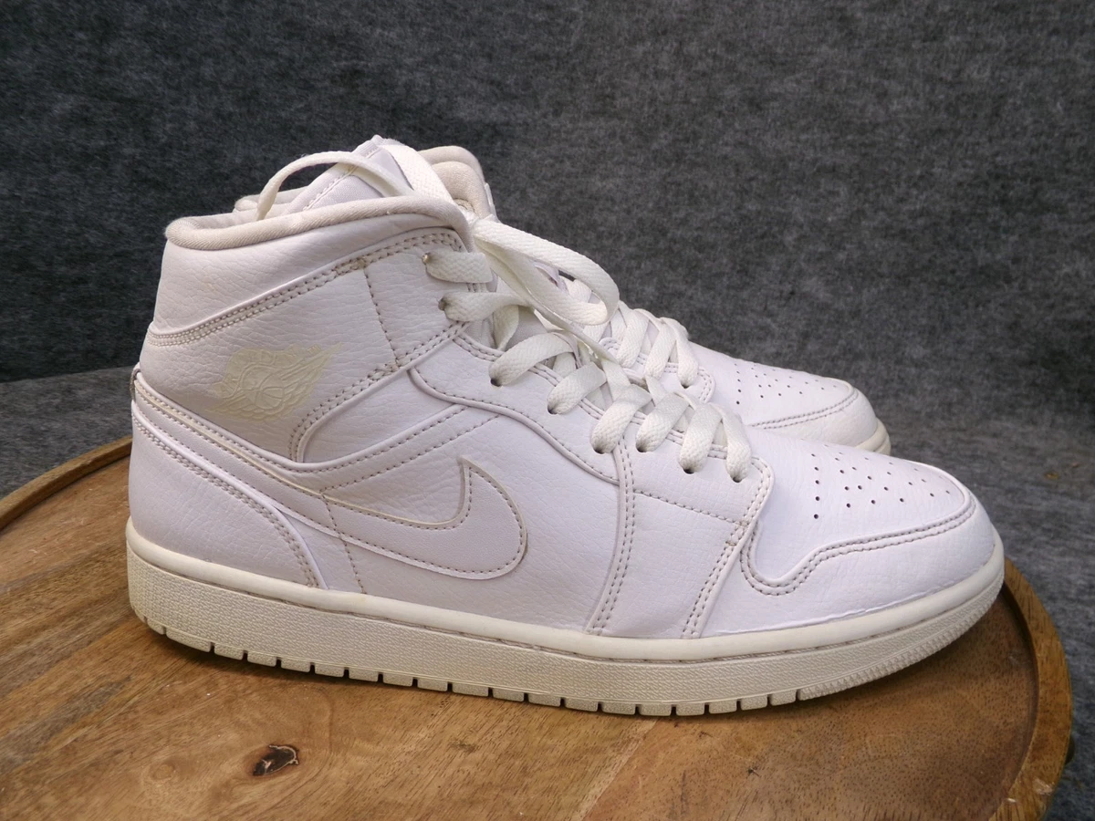 Preços baixos em Jordan 1 Mid Triple White 2019 - 554724-129 | eBay