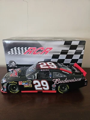 Kevin Harvick Autografiado 1/24 #29 Budweiser 2011 Impala SS Foto 1 de 4