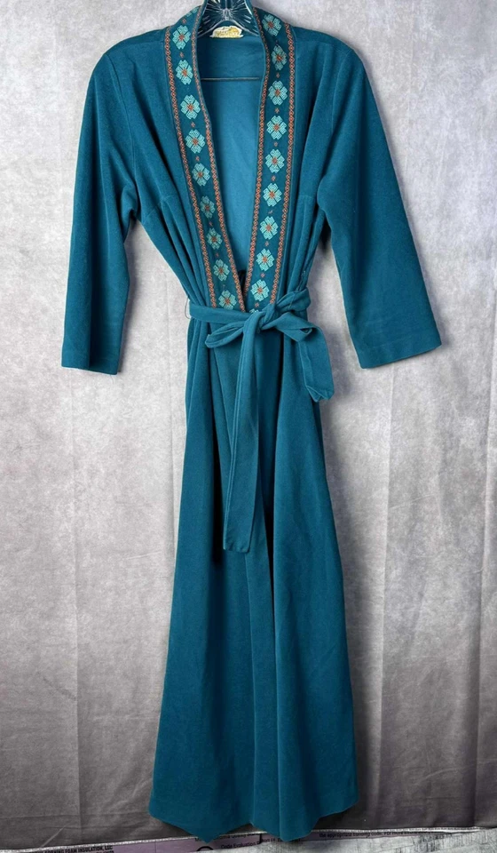 Bata de mujer JC Penny Loundgewear vintage con cinturón pequeña Foto 1 de 4