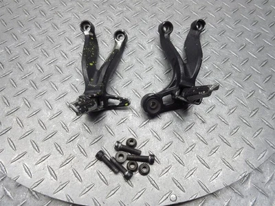 2000 00-03 Suzuki GSXR 750 GSXR750 Rear Foot Passenger Peg Bracket Left Right - Image 1 of 4