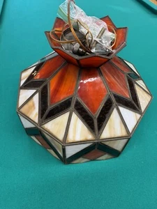 Lámpara de techo colgante vintage de vitral MCM de los años 70 en forma de octágono para barra - Imagen 1 de 13