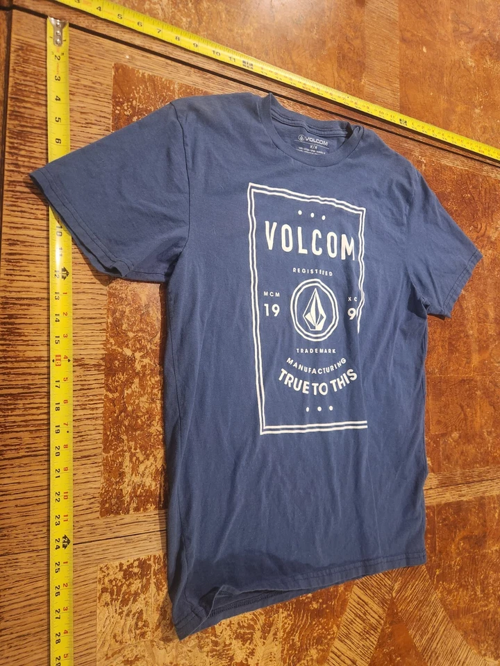 Volcom modern fit blue t-shirt men's sz Medium #S21 - Image 1 of 3