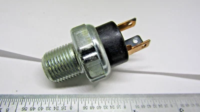 Interruptor de presión de aceite de motor estándar PS-139 NUEVO VINTAGE Foto 1 de 4