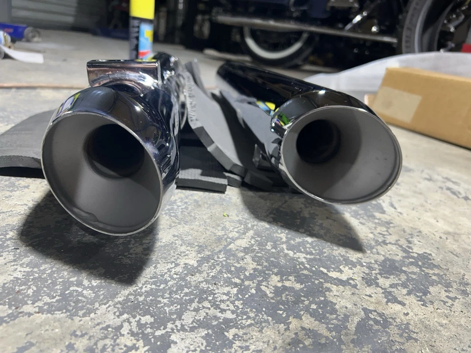 NUEVO Indian OEM Cromo Slip Ons Roadmaster 2017-2020 Foto 1 de 2