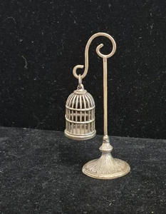 Metall Vogelkäfig auf Vogelkäfigständer für Puppenhaus - silberfarben, nicht gold, 1:12 - Bild 1 von 10