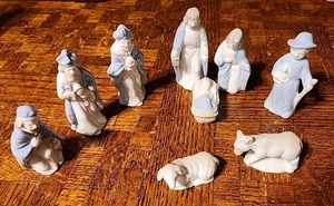 Vintage 1987 Geo Z. Lefton Weihnachten 9-teilige Krippe blau-weiß mit Aufkleber - Bild 1 von 3