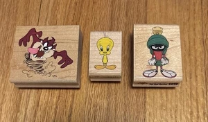 Lotto timbri Rubber Stampede LOONEY TUNES TAZ gomma legno Marvin Martian Tweety - Foto 1 di 8