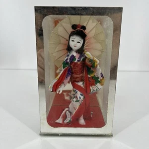 1940's Vintage Japan Geisha Girl in Kimono, Glass Case Gofun MCM Shadow box - Picture 1 of 6