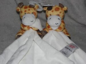 M & Co white giraffe comforter soft toy rattle blankie