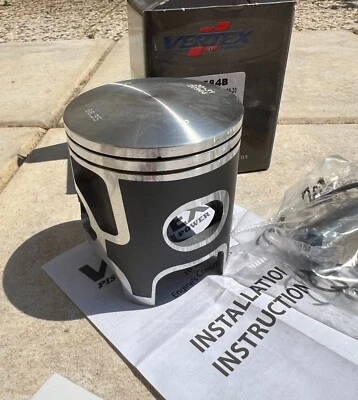 Поршень Vertex 22584B, стандартный диаметр 66,35, Yamaha YZ250, Honda CR250, Suzuki RM250 - Изображение 1 из 4