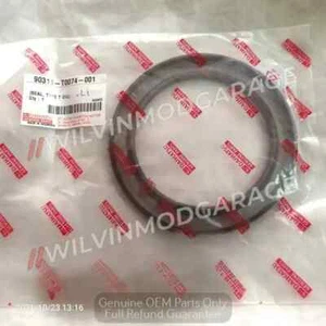 Genuine OEM RR Engine Oil Seal 90311-T0074 Fits 2013-Up Toyota Yaris - Foto 1 di 2