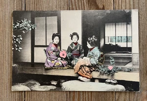 Vintage Postkarte handkoloriert Japan japanische Frauen Kimono RPPC Garten - Bild 1 von 2