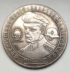 Medalla de escritorio de mesa militar alemana coronel Claus von Stauffenberg Segunda Guerra Mundial - Imagen 1 de 3