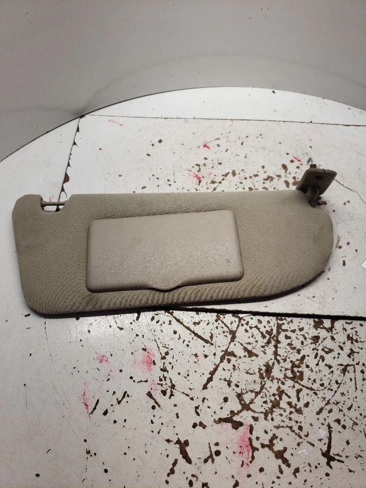 Parasol pasajero sin iluminación compatible 03-05 SATURNO SERIE L 1261237 Foto 1 de 4