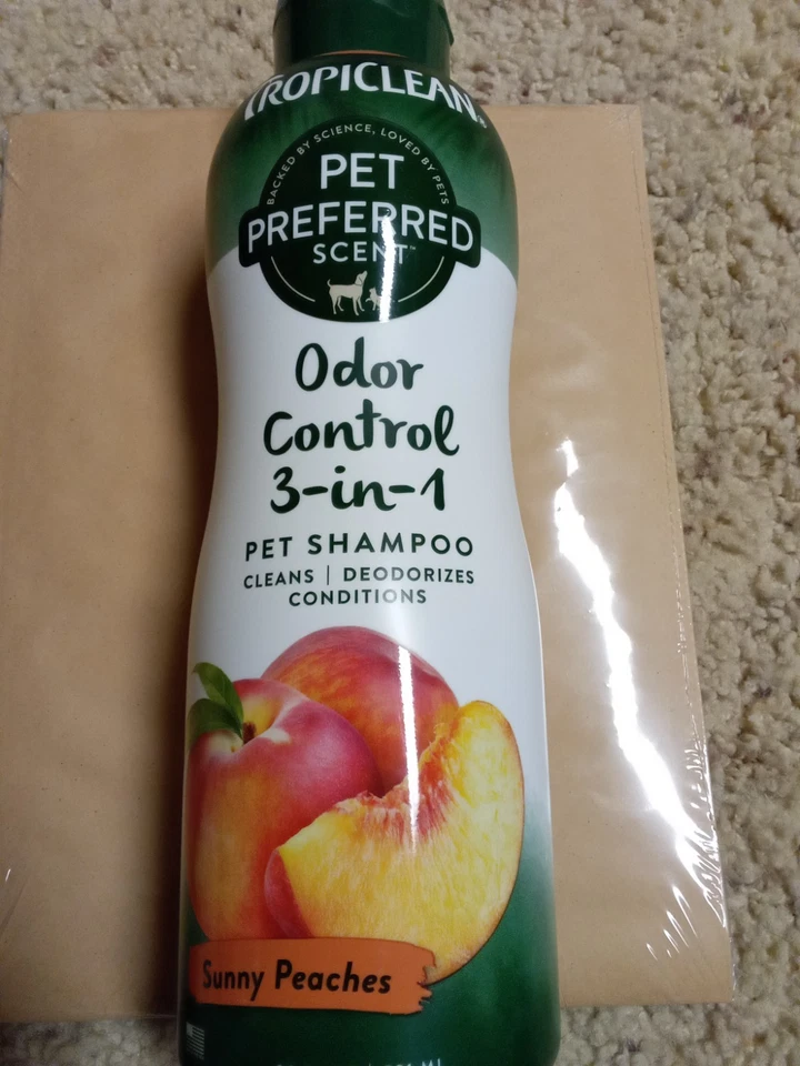 TropiClean Odor Control 3 in 1 Pet Shampoo Sunny Peaches for Pets 20oz - Image 1 of 1