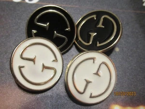 GUCCI 4 BOTONES 20MM tono dorado, negro.  blanco ESTO ES PARA 4 - Imagen 1 de 3