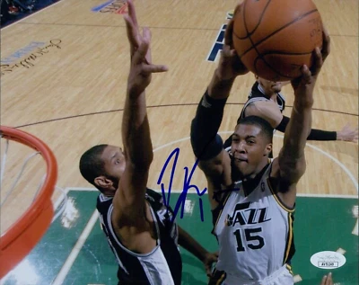 Foto brillante firmada por Derrick Favors Utah Jazz 8x10 autenticada por JSA Foto 1 de 2