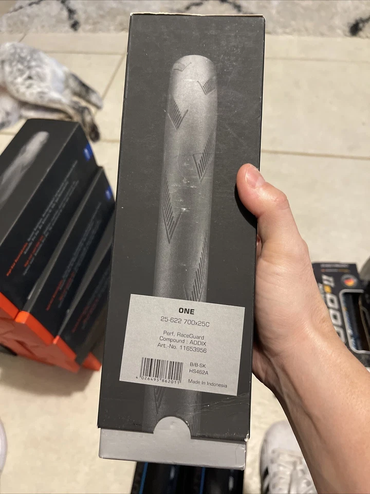 Neumático Schwalbe One - 700 x 25, cubierta, plegable, negro, línea Performance, Addix Foto 1 de 3