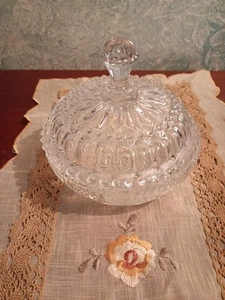 Kristalldose 70er Jahre fein gearbeitet für Süßigkeiten Pralinen - Bild 1 von 3