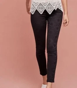Pantalones 25 Anthopologie Pilcro Negro Floral "Jacquard Brocado Serif Jeans" - Imagen 1 de 7