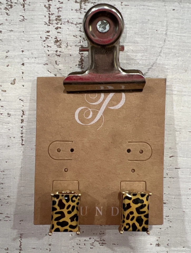 Pendientes de saqueo NIKKO - TACHUELAS ACRÍLICAS LEOPARDO PRNT EN ORO 0,5" Foto 1 de 1