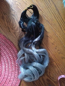 Black To Silver Ambre Braid In Hair - Picture 1 of 4