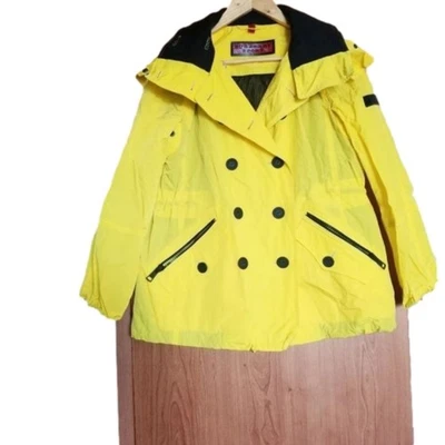 Chaqueta cortavientos/lluvia Burberry Foto 1 de 4