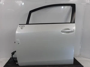 2016 TOYOTA VERSO 5 Door MPV White N/S Passengers Left Front Door - Picture 1 of 9