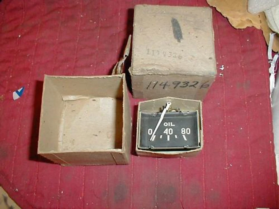 NUEVO DE LOTE MOPAR 1946-47-48 PLYMOUTH CALIBRE DE ACEITE ESPECIAL DE LUJO  Foto 1 de 1