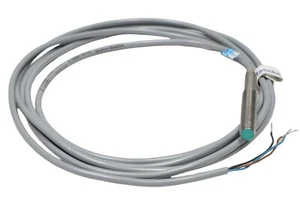 PEPPERL+FUCHS inductive sensor NJ1.5-8GM-E, 08883S, J=200mA - Picture 1 of 7