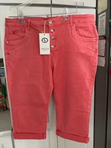 Karostar Damen koralle 3/4 Länge Jeans/ Hose mit Strassknöpfen Gr. XL Neu mit Etikett - Bild 1 von 4