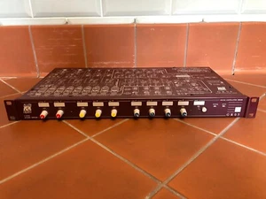 Allen & Heath GR05 1U microphone line zone mixer - Picture 1 of 3