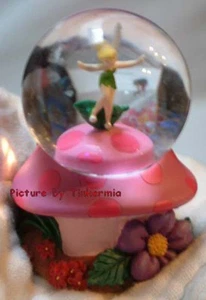 RETIRED DISNEY TINKER BELL on PINK MUSHROOM MINI SNOWGLOBE TINKERBELL - Bild 1 von 2