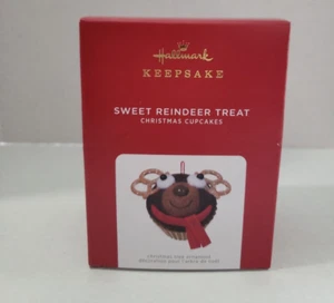Hallmark 2021 edición limitada dulce regalo de reno adorno de cupcake de Navidad - Imagen 1 de 1