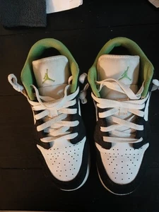 Nike Air Jordan 1 Low GS DQ8389-100 Wear-Away Floral Green Black White Größe 7Y - Bild 1 von 5