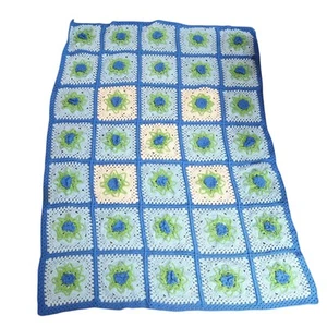 Vintage 70s light blue 3D floral granny square crochet knit blanket - Picture 1 of 3