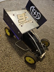 Vintage Team Associated RC-10 ? Nitro Sprint Car  - Picture 1 of 21