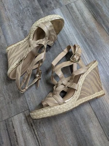 Antonio Melani Keilabsatz-Sandale beige/gold Tiermotiv Knöchelriemchen 8,5 Mob Wife - Bild 1 von 4