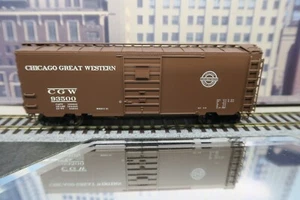 INTERMOUNTAIN HO SCALE 45413-06 CHICAGO GREAT WESTERN CGW 93500 40' PS-1 BOXCAR! - Picture 1 of 21