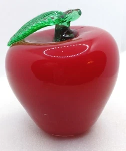 VTG GLASS RED APPLE w/GLASS GREEN LEAF FIGURINE/PAPERWEIGHT-3 3/4-T - Picture 1 of 7