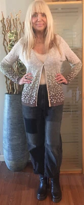 Suéter cardigã Lafayette 148 cinza verde pálido estampa de leopardo em relevo malha M - Imagem 1 de 4