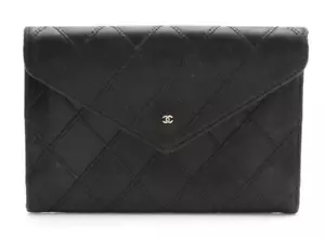 Hermoso Sobre Cartera Cartera FRANCIA Negro Acolchado Cuero Acolchado CHANEL - Imagen 1 de 8