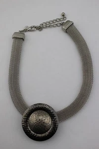CHICO'S Silberfarben Metall Kreis Strass gehämmert Netz Grob Latz Halskette - Bild 1 von 3