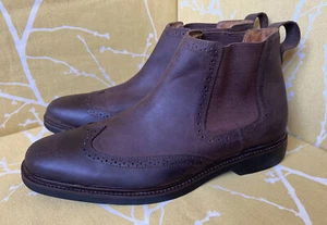 ANATOMIC & CO STIVALETTI BROGUE DA UOMO IN PELLE NABUK MARRONE MISURA 9,5 auk 44 EUR - Foto 1 di 9