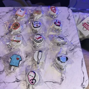 13 Pcs Cartoon Nurse Clip Name Card Holder Badge ID Reels Retractable ☟☆ - Picture 1 of 1