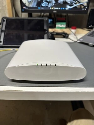 Ruckus R720 Wireless Access point - Image 1 of 4