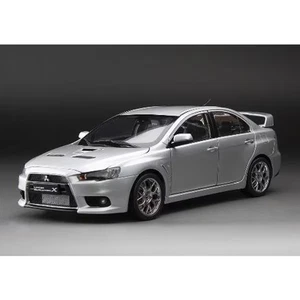 SUNSTAR 5821 1/18 Mitsubishi Lancer Evolution X Silver Metallic - Picture 1 of 2