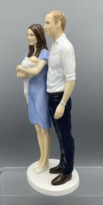 Royal Doulton - Prince George A Royal Birth HN5716 Pristine Condition 2408/4000 - Picture 1 of 5