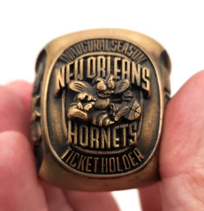 New Orleans Hornets Basketball Inaugural Season Ticket Holder Premium Ring - Picture 1 of 6