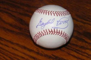 GAYLORD PERRY HOF SIGNED AUTOGRAPHED ROMLB Baseball INDIANS GIANTS Sweetspot  - Picture 1 of 2